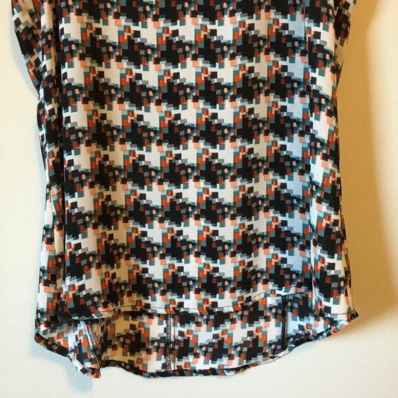 Two Tone Pixel & Faux Leather Shoulder Back Zipper Tank Top - Picture 4 of 13